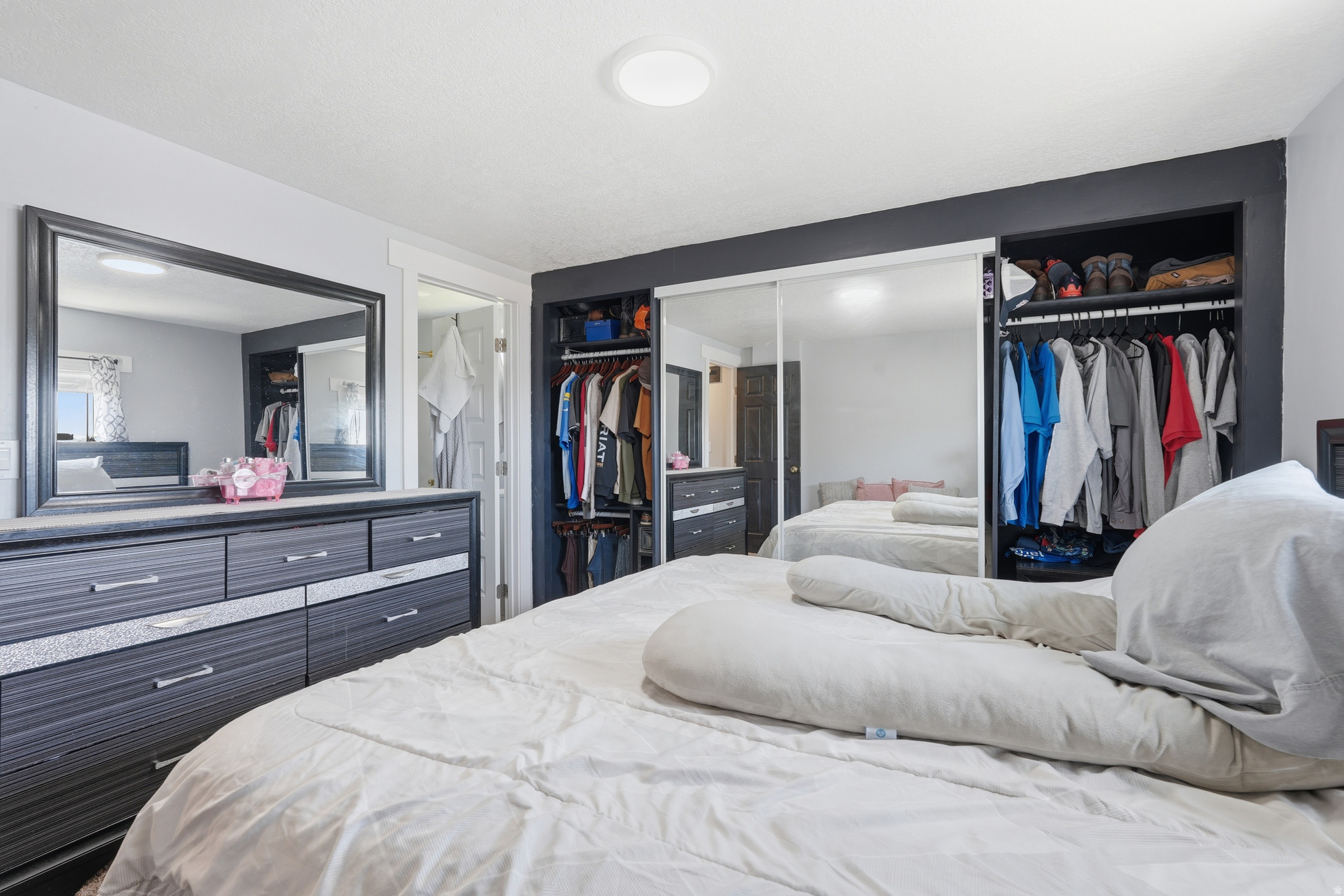 LAKEVIEW ESTATES - Residential