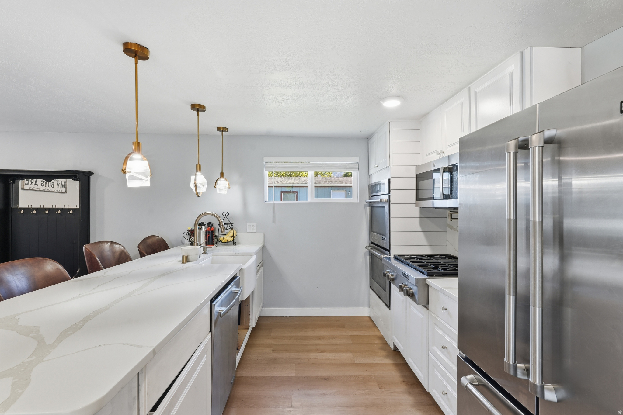 LAKEVIEW ESTATES - Residential