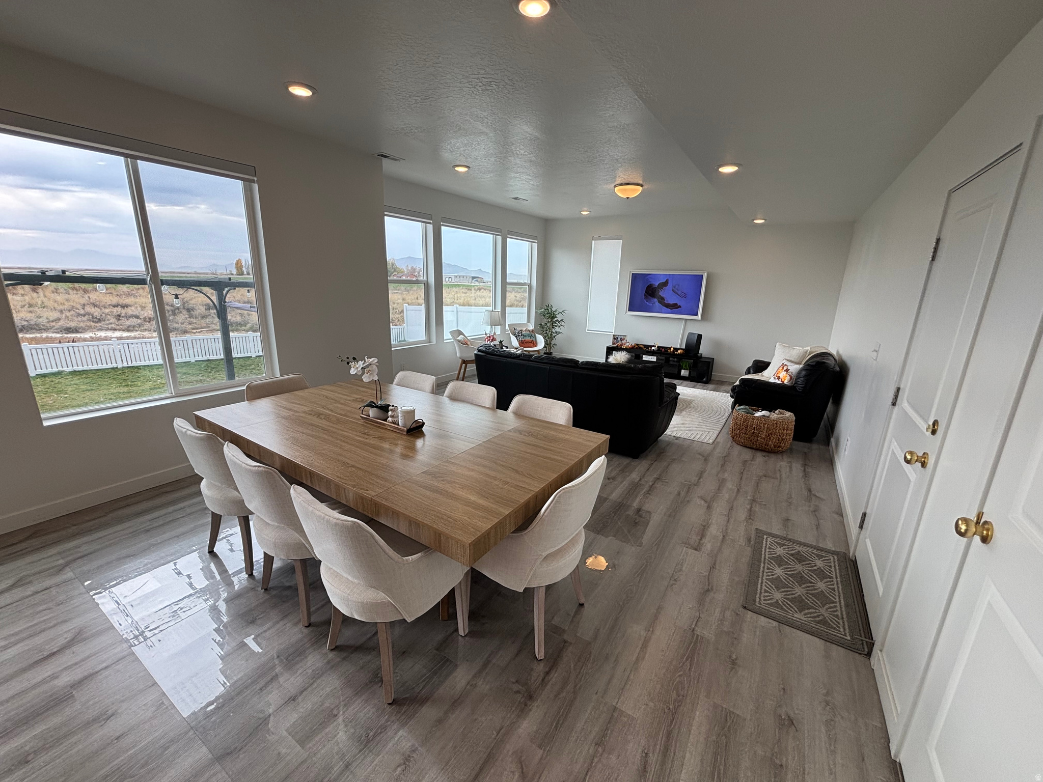 SHORELINE WEST - Residential