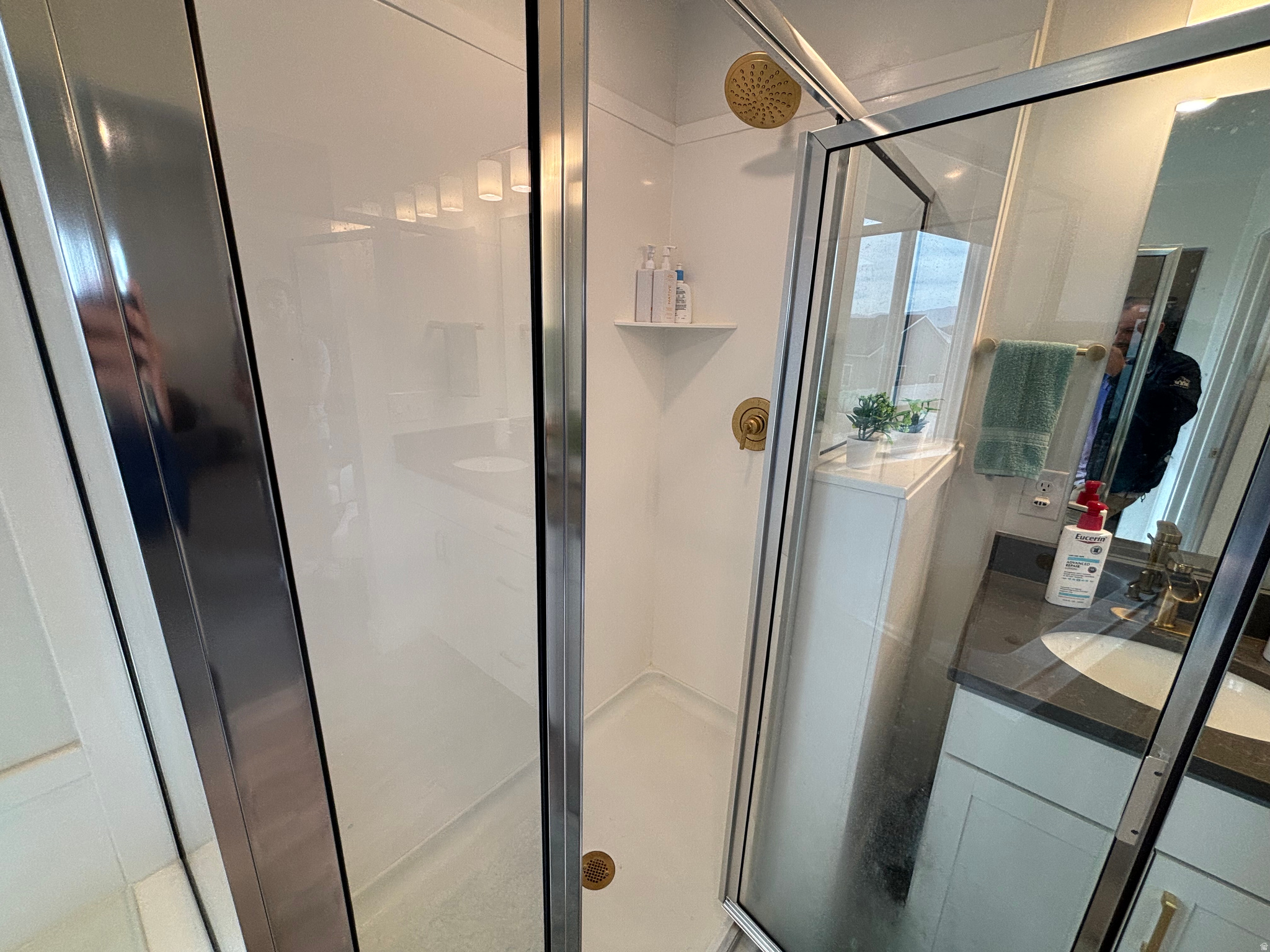 SHORELINE WEST - Residential