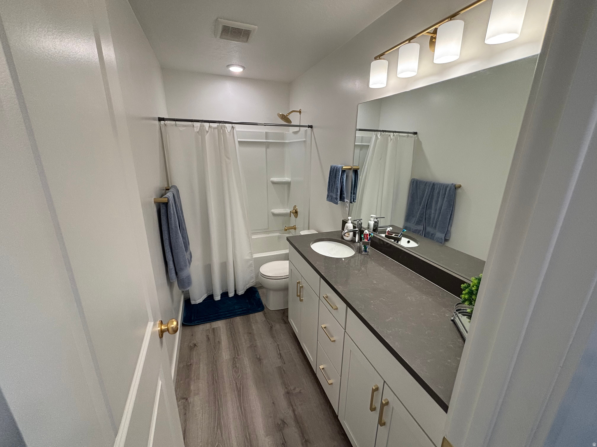 SHORELINE WEST - Residential