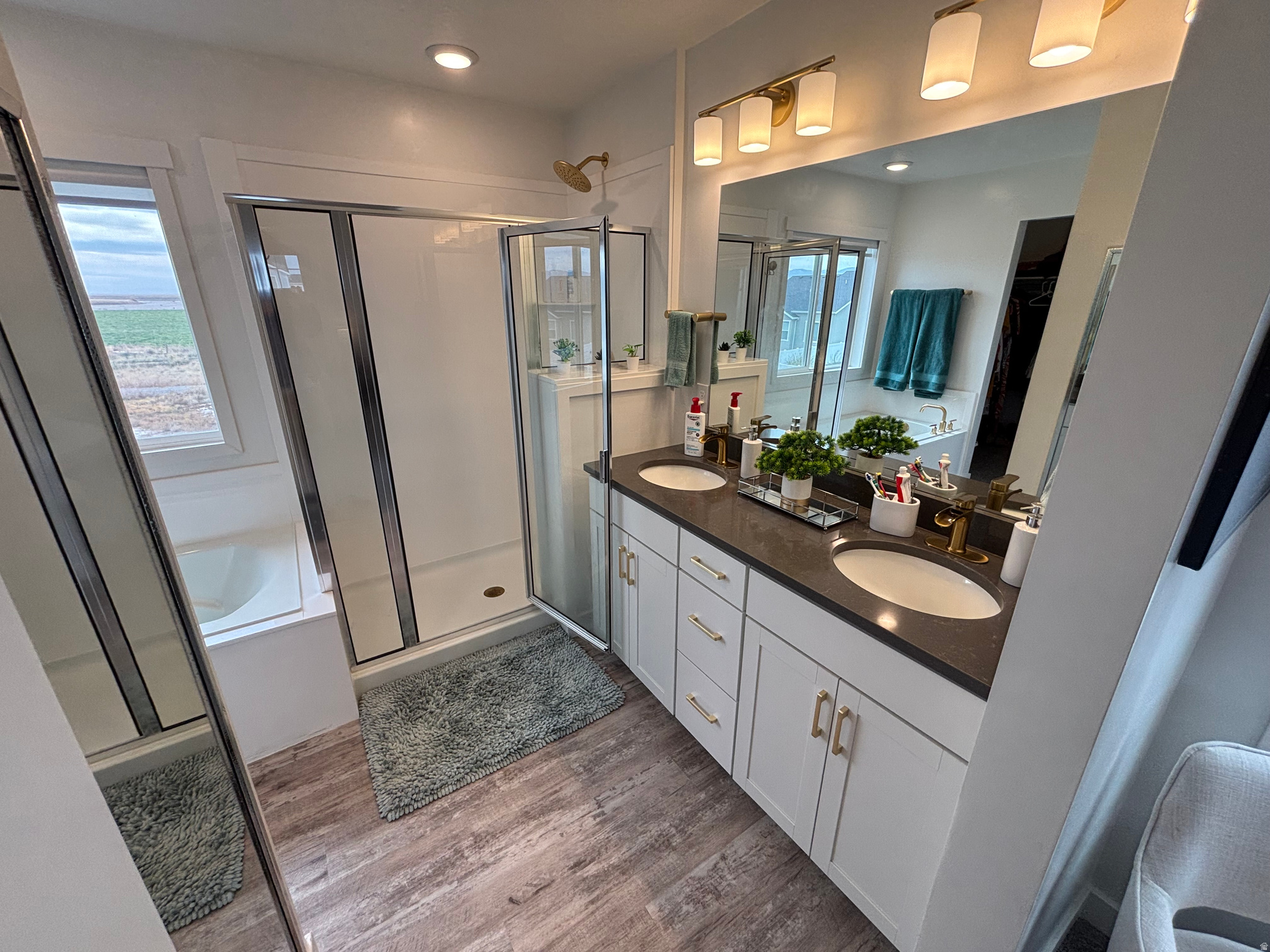 SHORELINE WEST - Residential