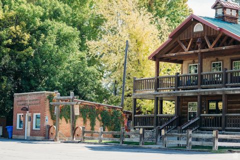 Tiny photo for 441 S 7900 E, Huntsville, UT 84317 (MLS # 2117681)