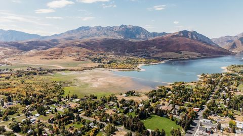 Tiny photo for 441 S 7900 E, Huntsville, UT 84317 (MLS # 2117681)