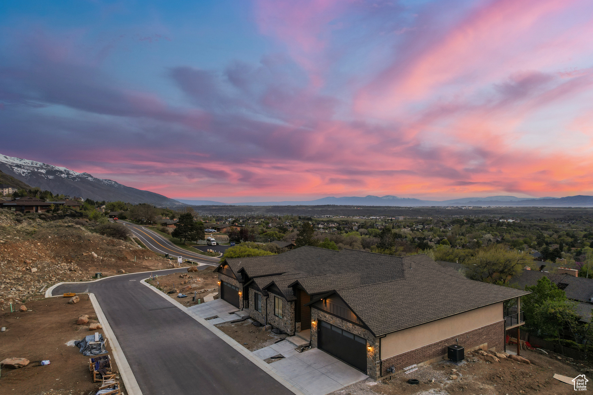 KNOLLWOOD PHASE 4 - Residential