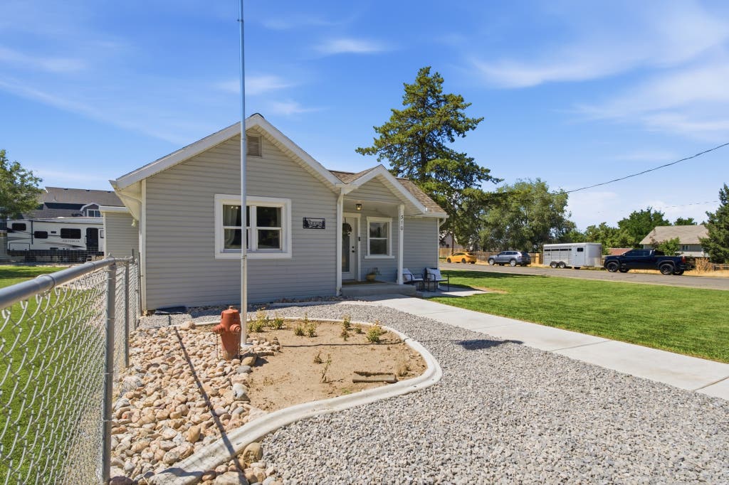 Photo of 510 S 600 E, Payson, UT 84651 (MLS # 2180546)