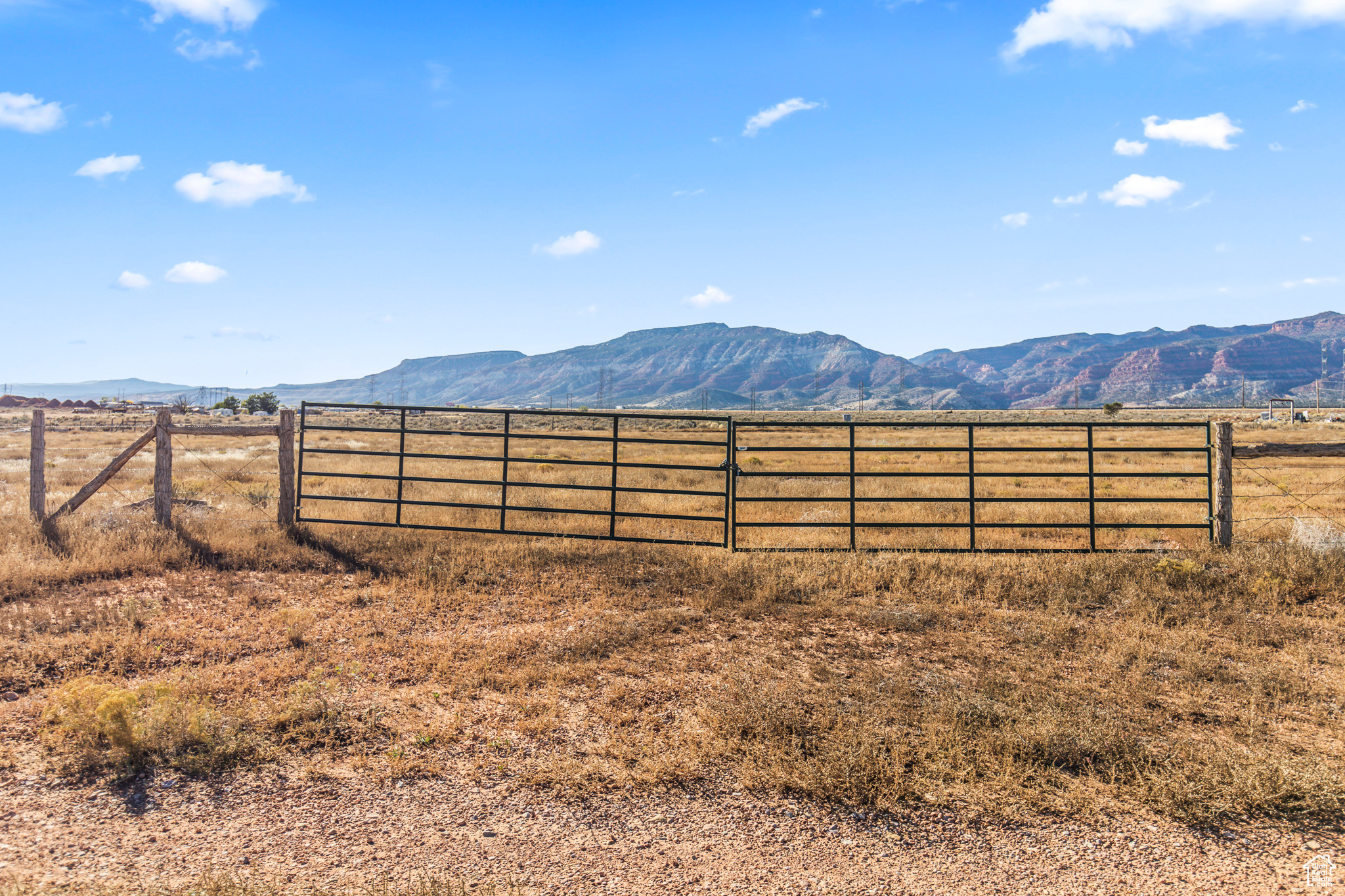 Land, Sigurd, Utah image 3