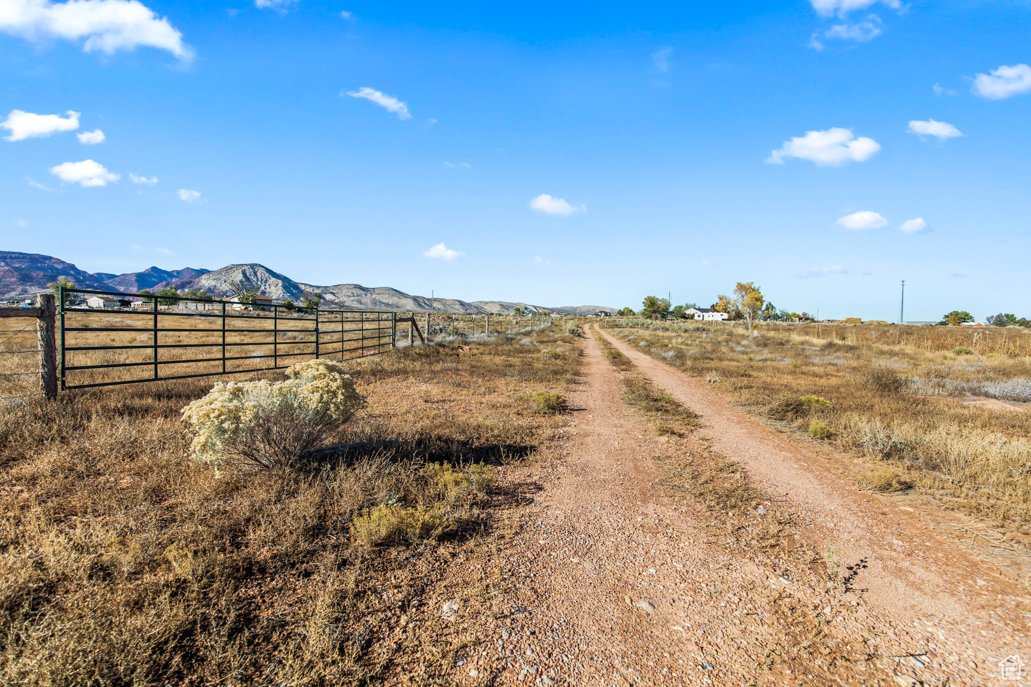 Land, Sigurd, Utah image 6