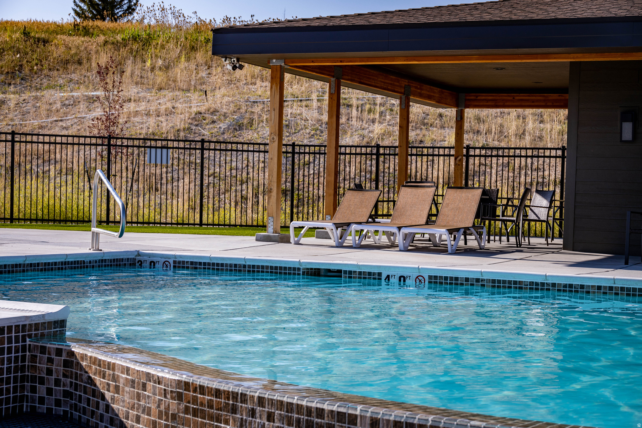 THE RIDGE TOWNHOMES - Residential