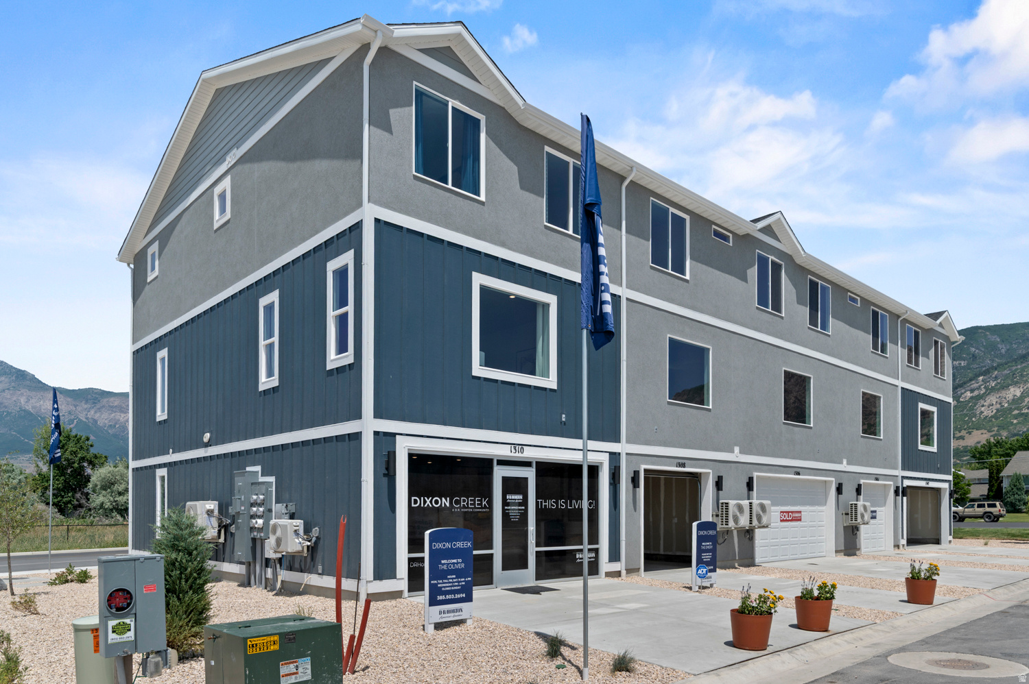 DIXON CREEK - Residential