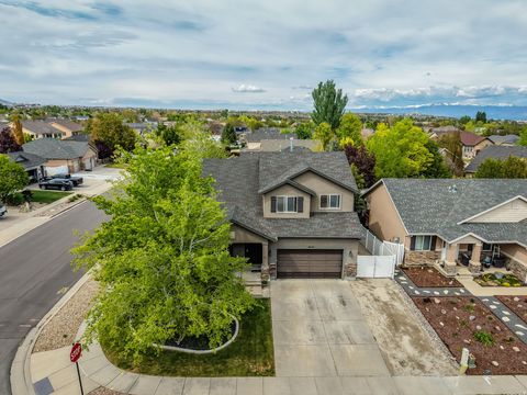 Tiny photo for 4652 W PISTOL LN S, Herriman, UT 84096 (MLS # 2154586)