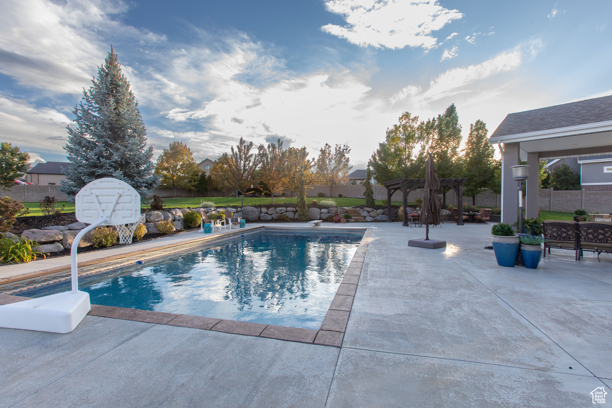 FALLS AT BOULDEN RIDGE - Residential