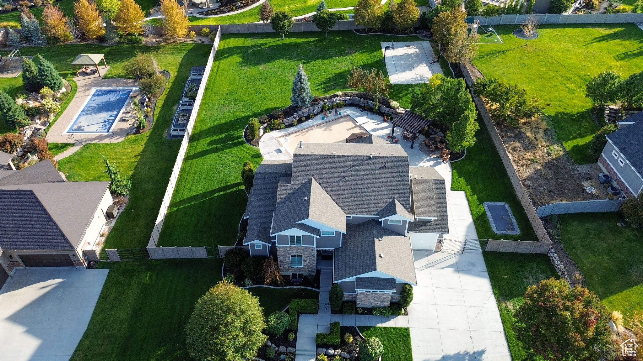 FALLS AT BOULDEN RIDGE - Residential