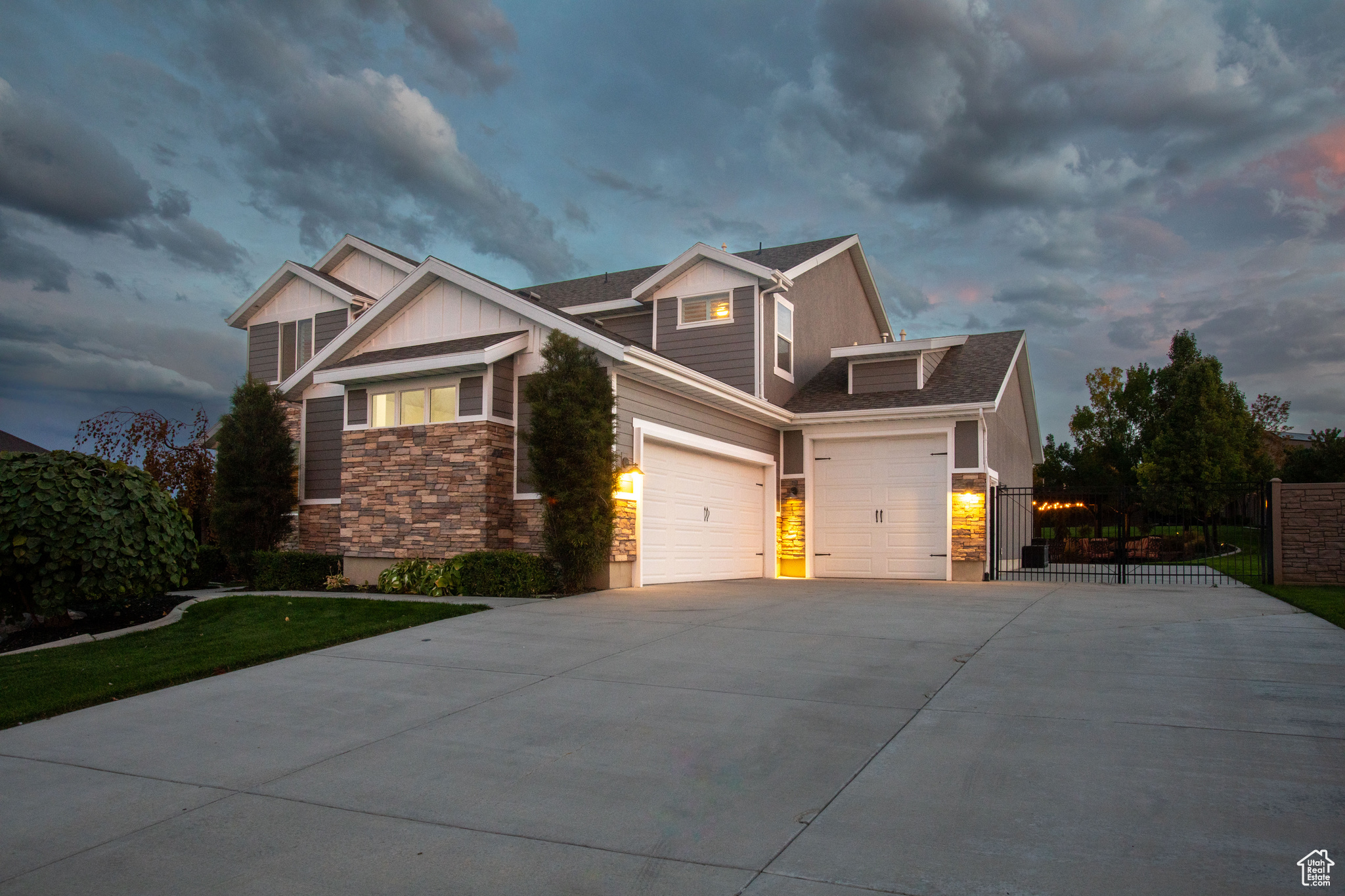 FALLS AT BOULDEN RIDGE - Residential