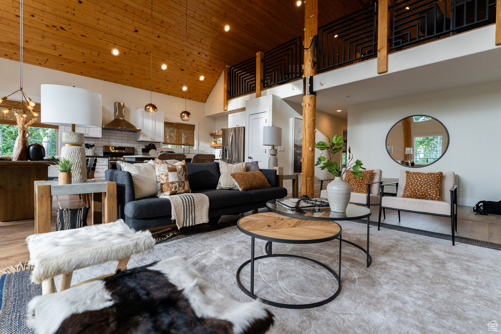 PINE MEADOWS - Residential