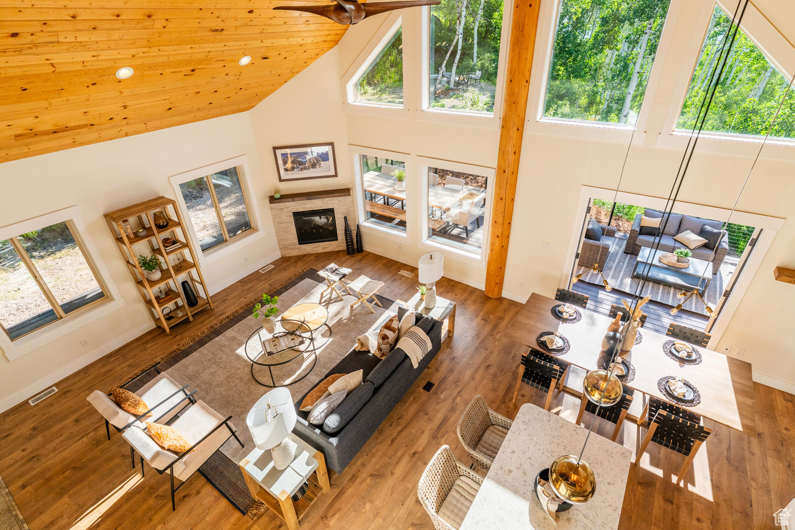 PINE MEADOWS - Residential