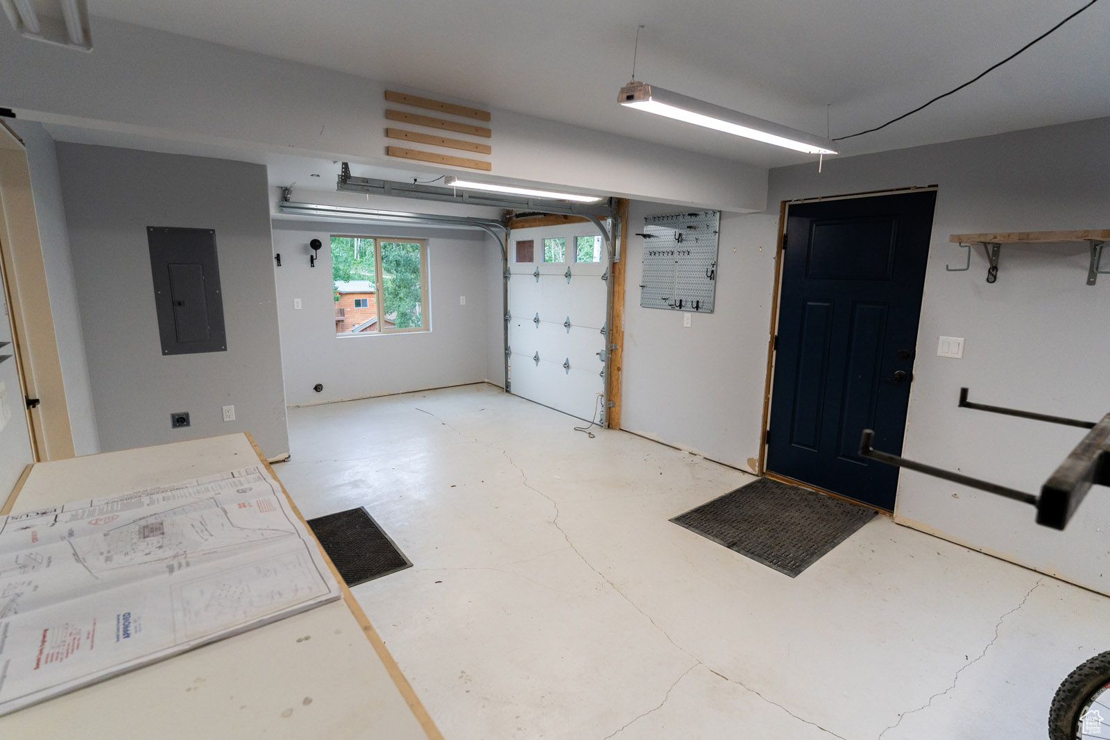 PINE MEADOWS - Residential