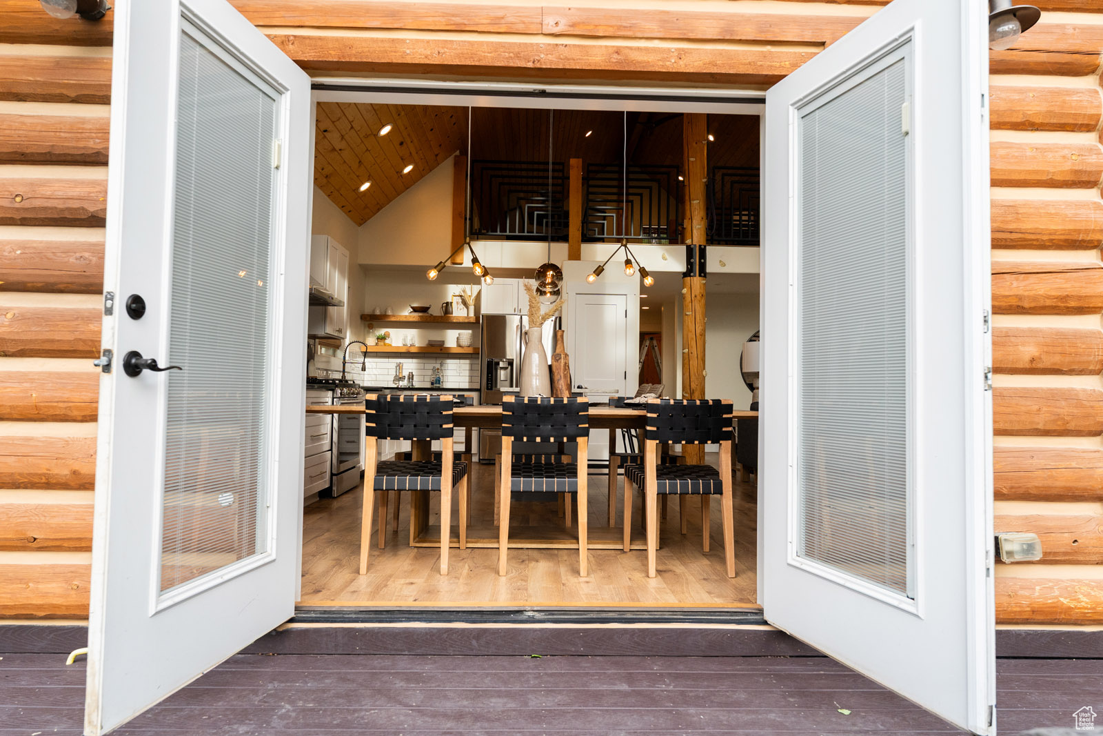 PINE MEADOWS - Residential