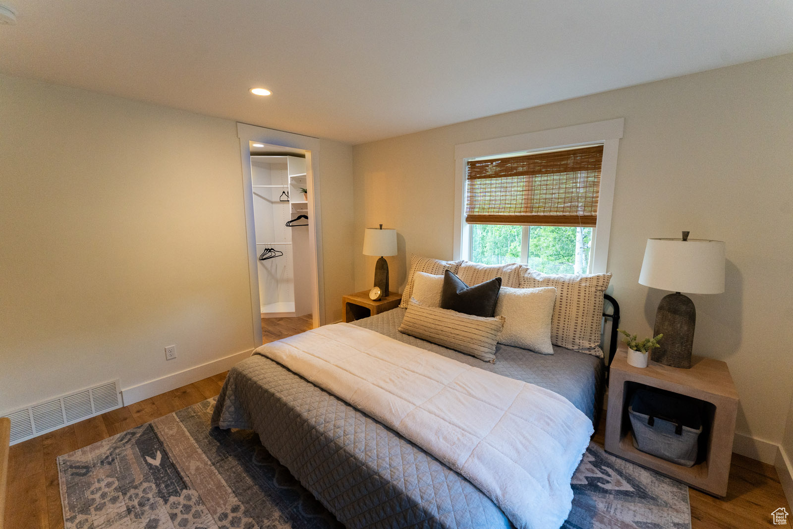 PINE MEADOWS - Residential