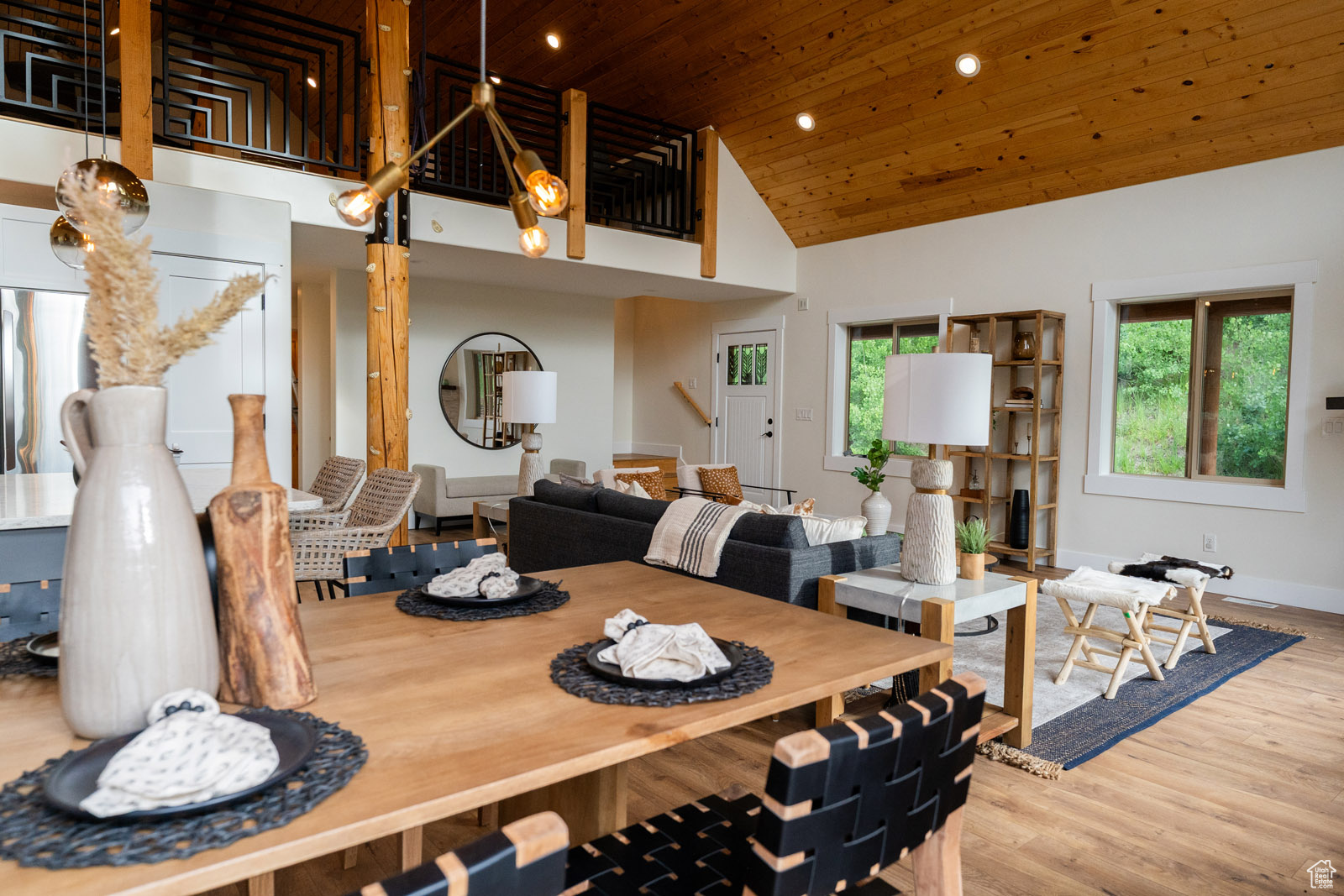 PINE MEADOWS - Residential