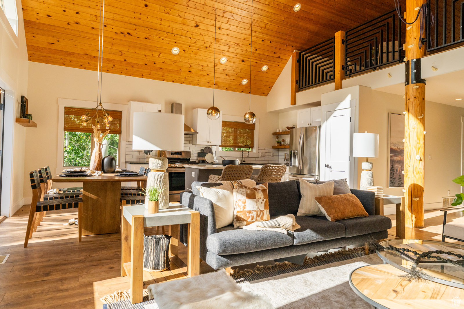 PINE MEADOWS - Residential