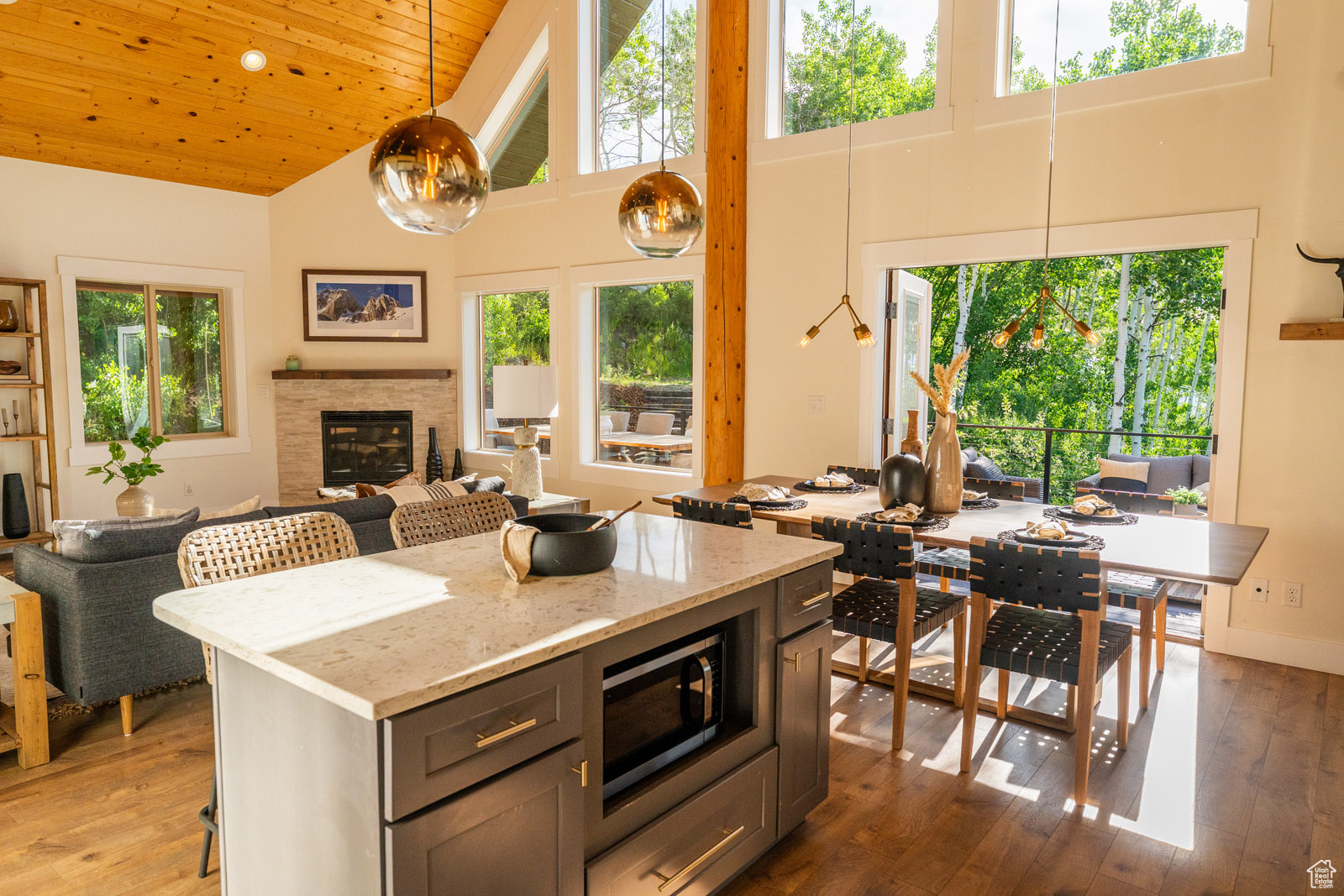 PINE MEADOWS - Residential