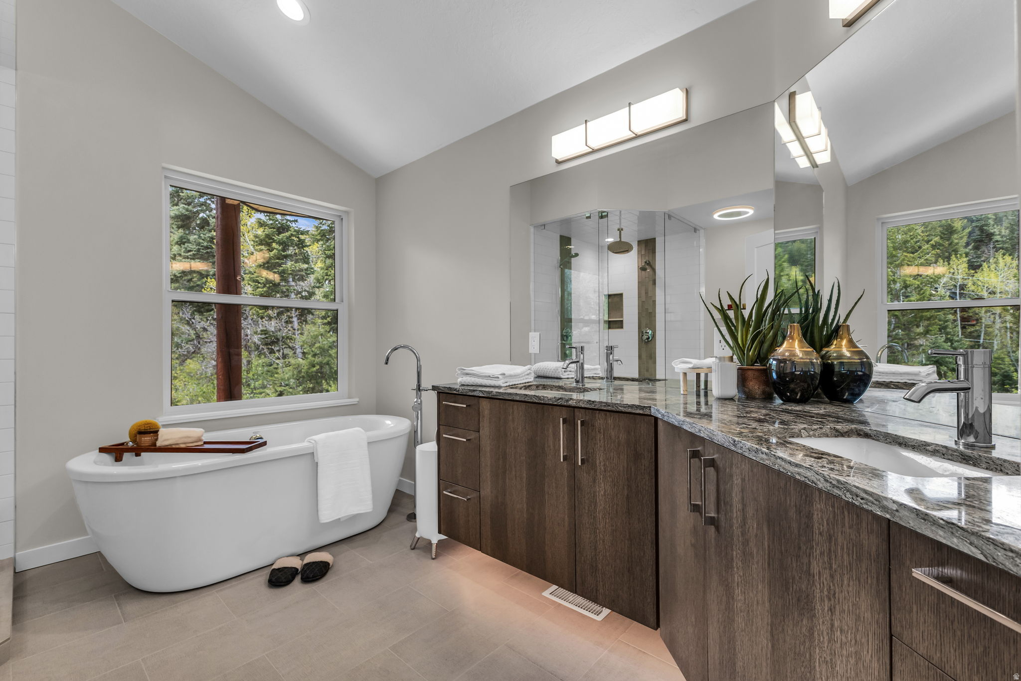 SUMMIT PARK - Residential