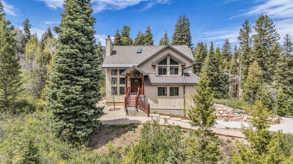 Photo of 60 SAINT MORITZ CIR, Park City, UT 84098 (MLS # 2156719)