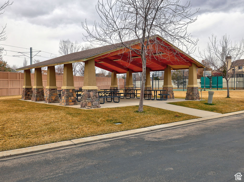 WYNGATE COMMONS - Residential