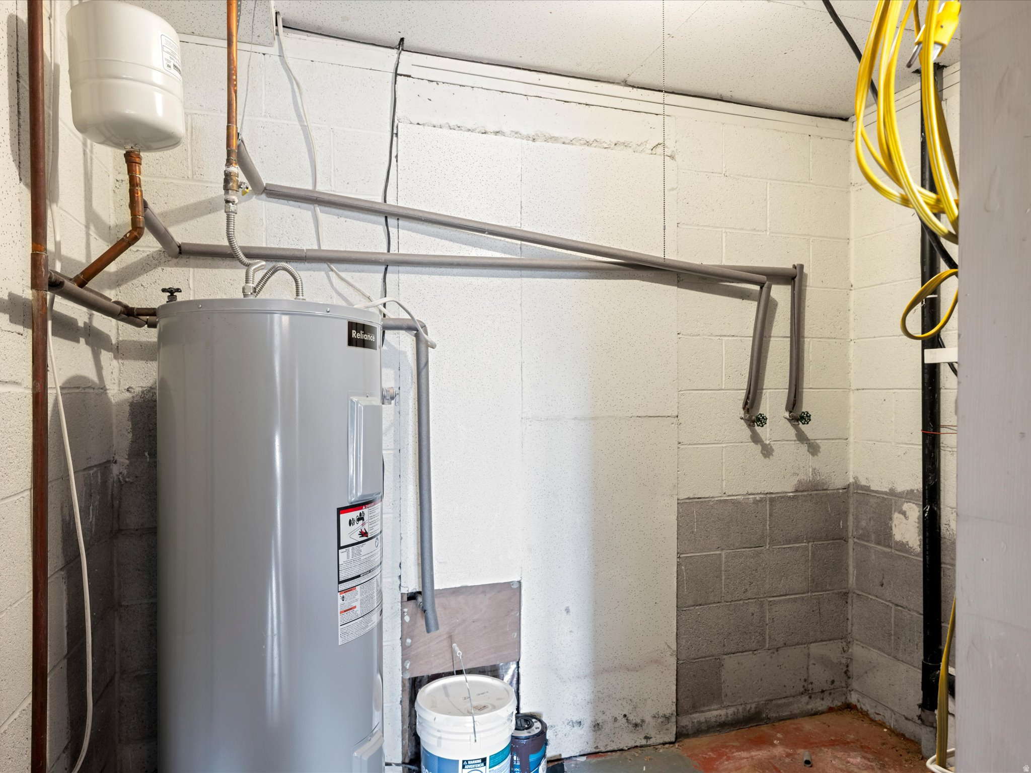 LAKOTA ESTATES INC - Residential