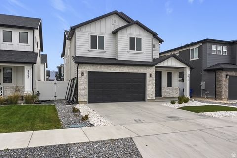 Tiny photo for 2975 S 2550 W, Syracuse, UT 84075 (MLS # 2124658)