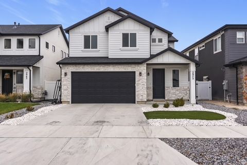 Photo of 2975 S 2550 W, Syracuse, UT 84075 (MLS # 2124658)
