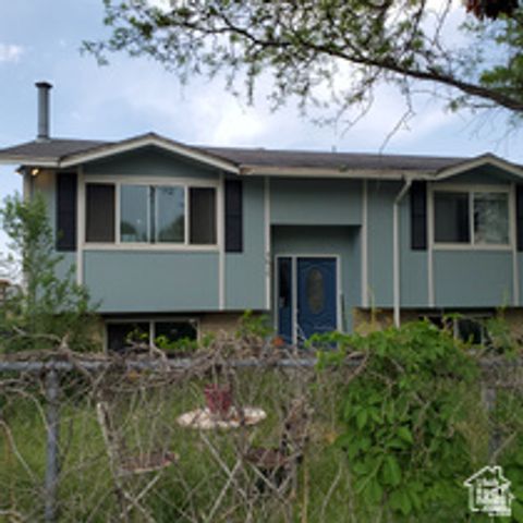Tiny photo for 5615 S HONEYSUCKLE WAY, Salt Lake City, UT 84118 (MLS # 2124790)