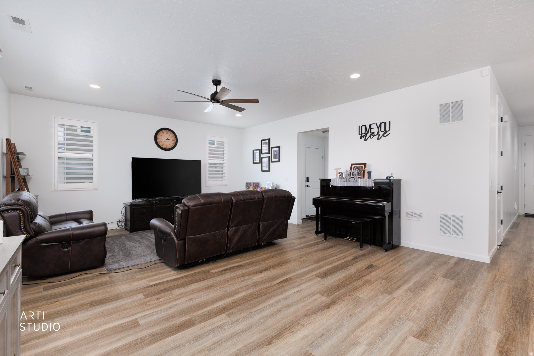 WILD HORSE RANCH - Residential