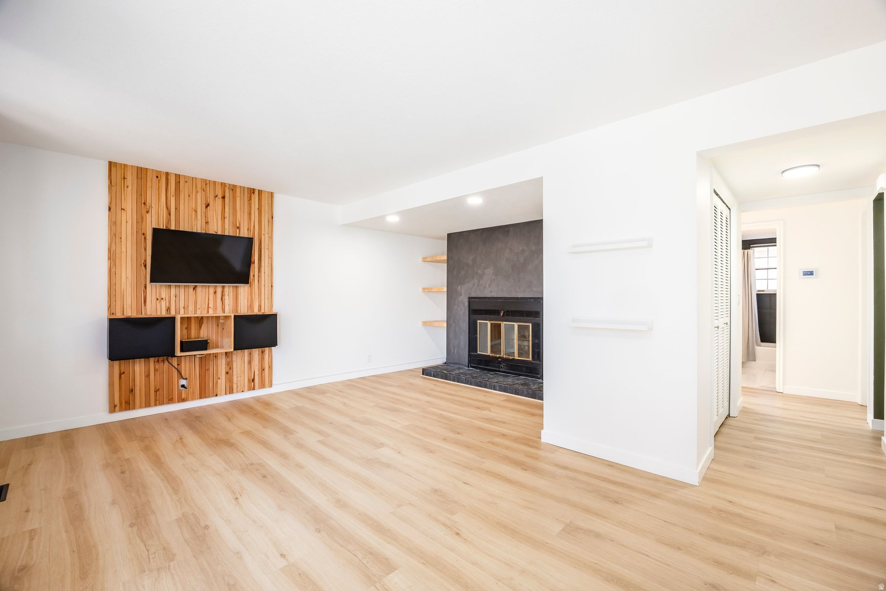 SWISS OAKS CONDOS PLAT A - Residential