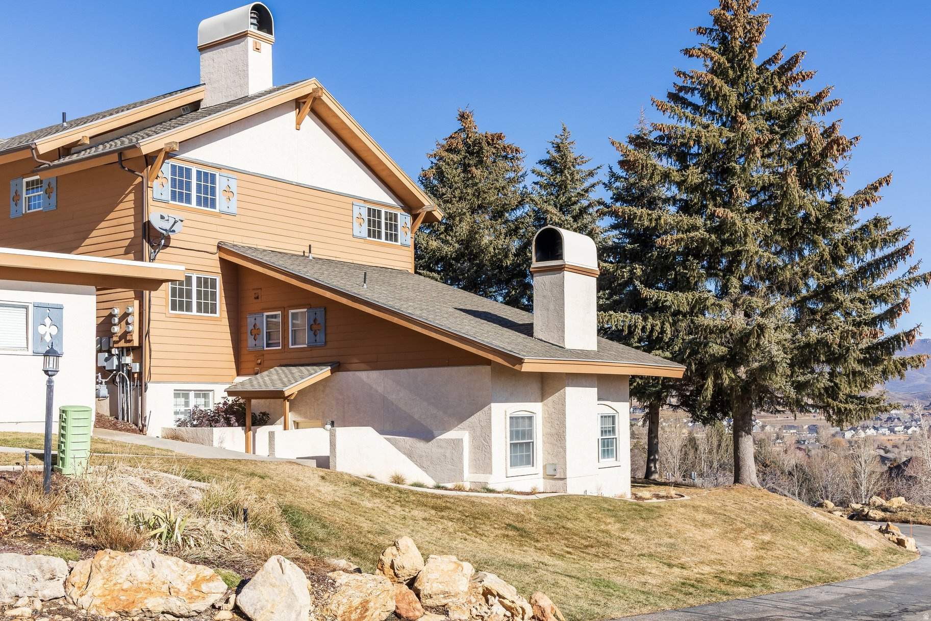 SWISS OAKS CONDOS PLAT A - Residential