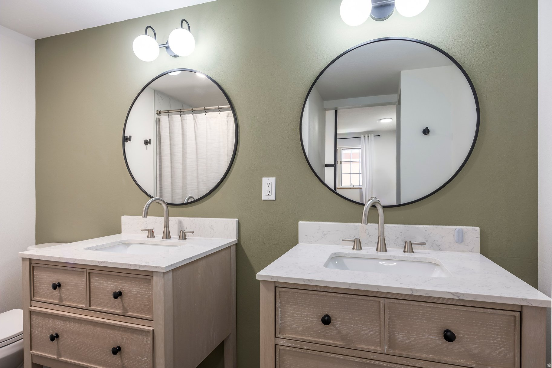 SWISS OAKS CONDOS PLAT A - Residential