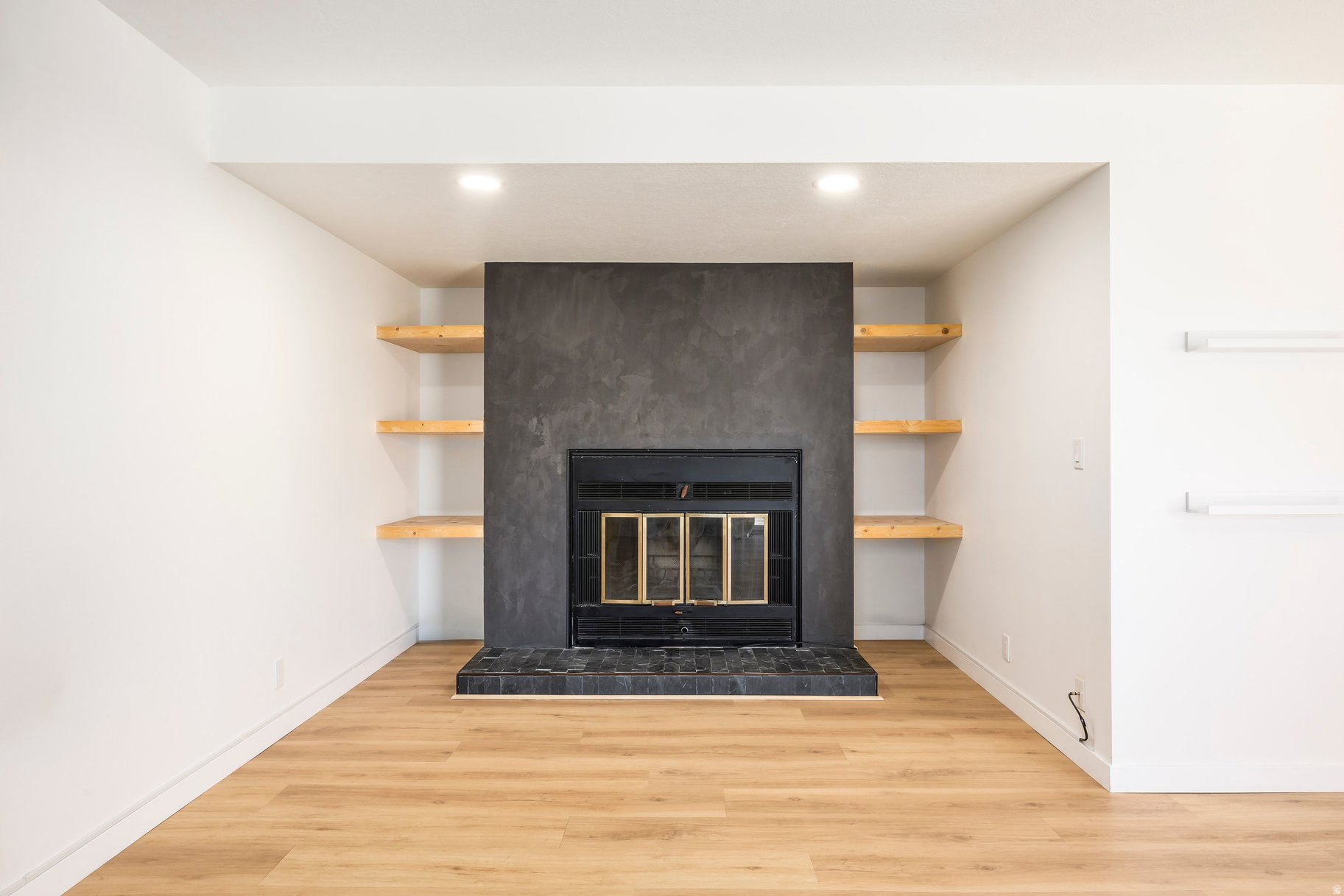 SWISS OAKS CONDOS PLAT A - Residential