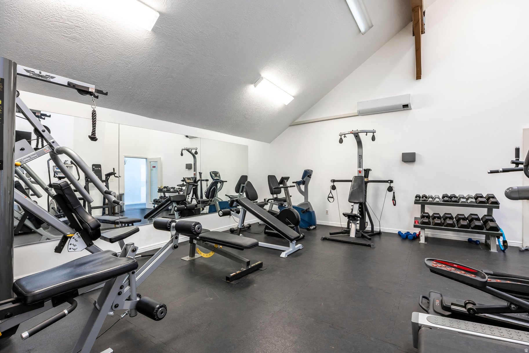 SWISS OAKS CONDOS PLAT A - Residential