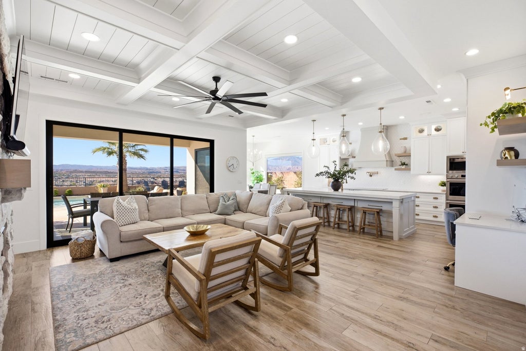 Photo of 3236 S TALLOW TREE DR, Saint George, UT 84790 (MLS # 2184878)
