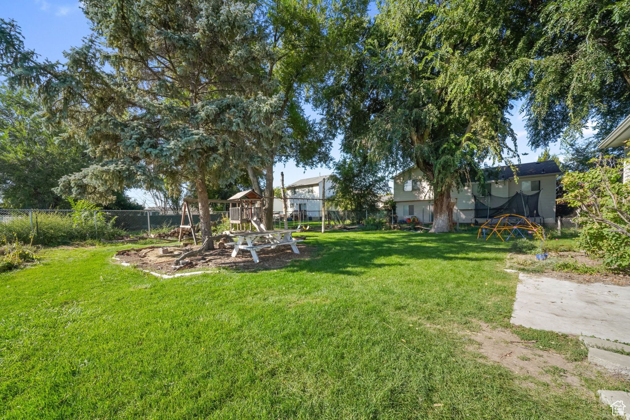 TAYLOR ESTATES NO 1 - Residential