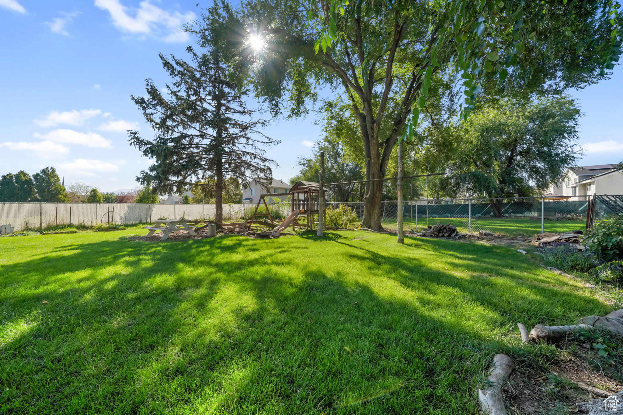 TAYLOR ESTATES NO 1 - Residential