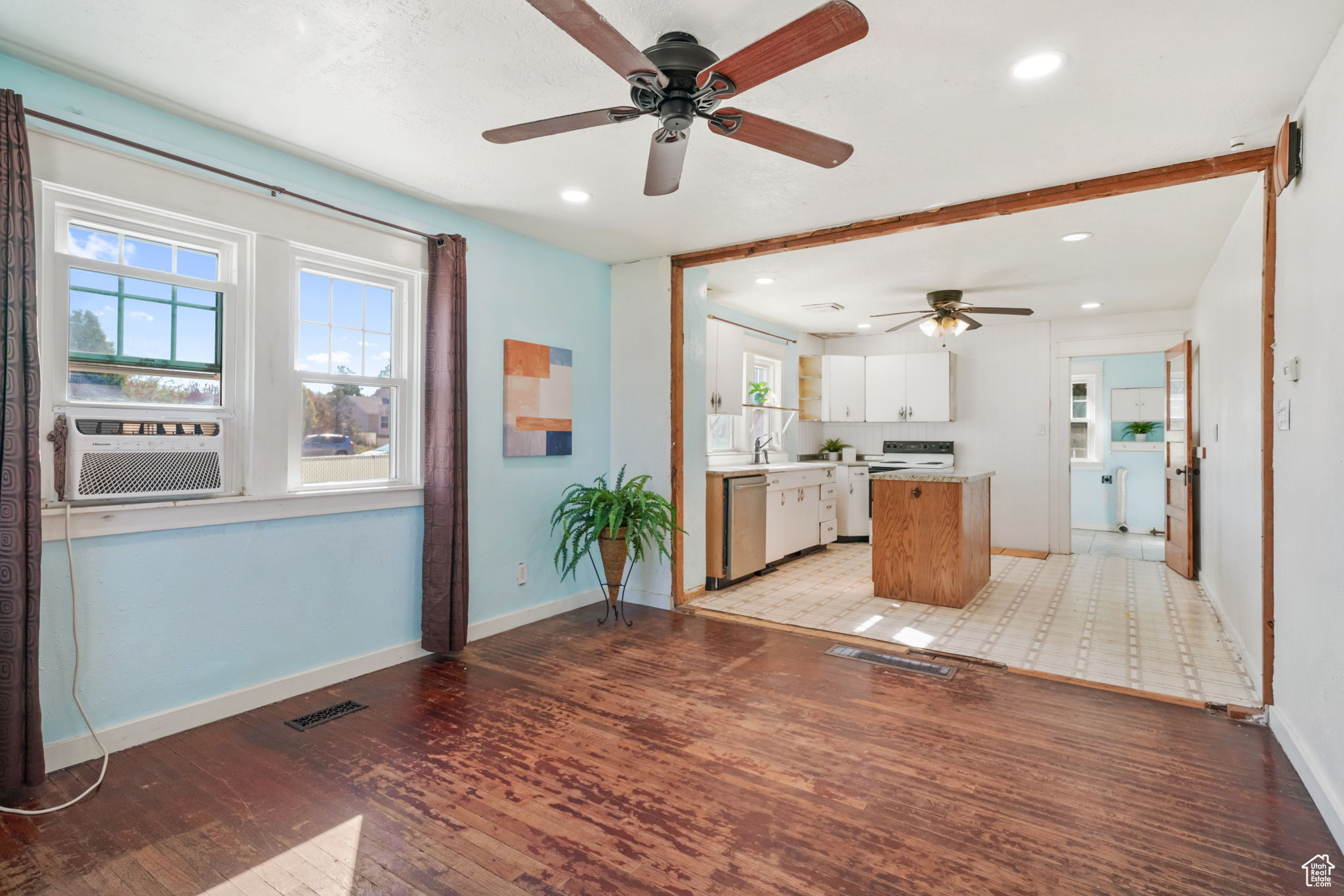 TAYLOR ESTATES NO 1 - Residential