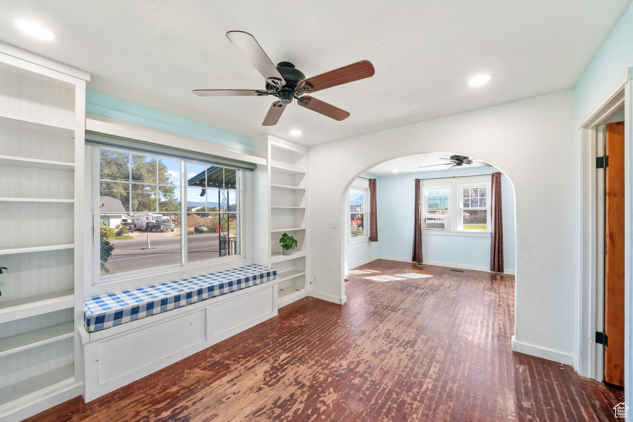 TAYLOR ESTATES NO 1 - Residential