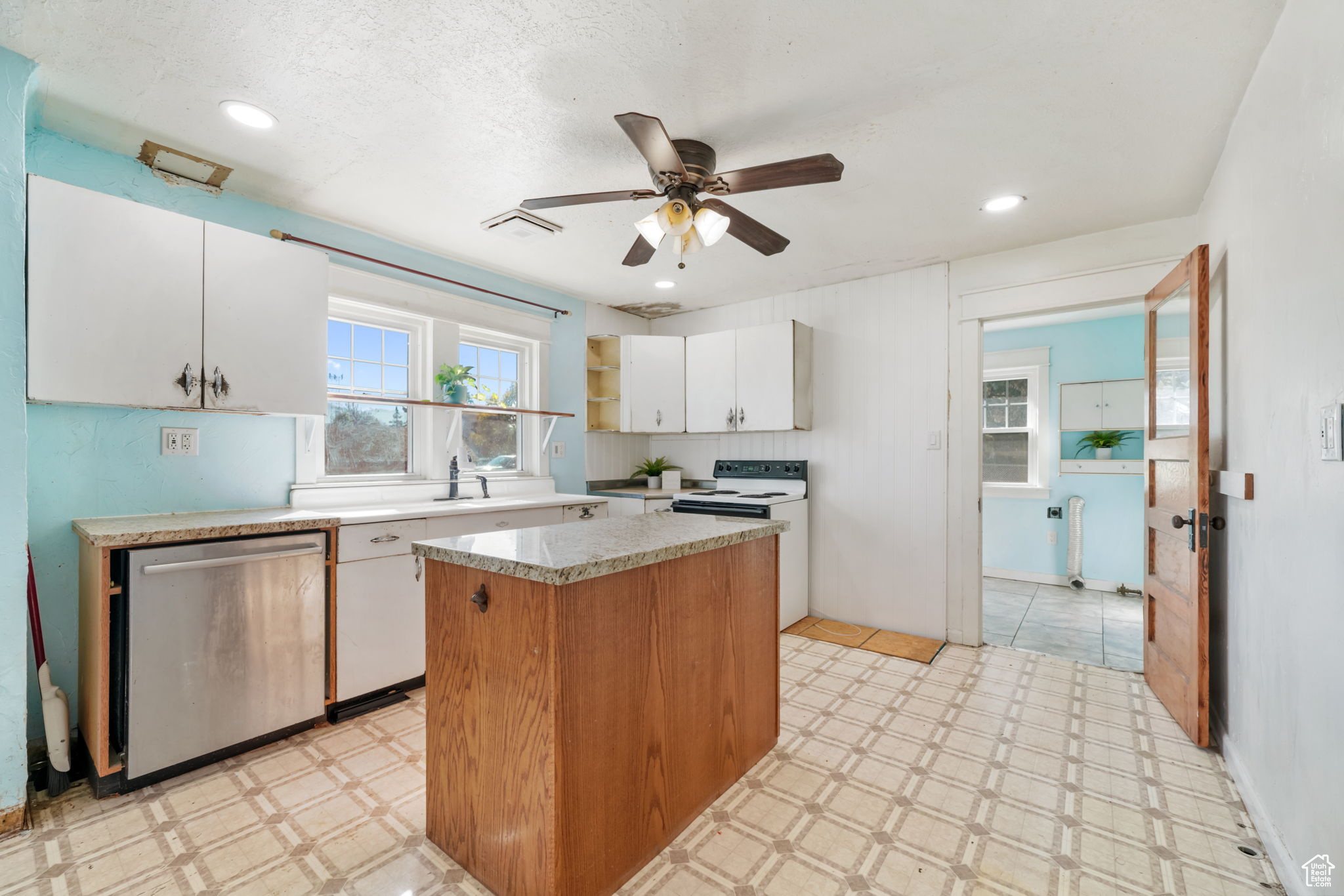 TAYLOR ESTATES NO 1 - Residential