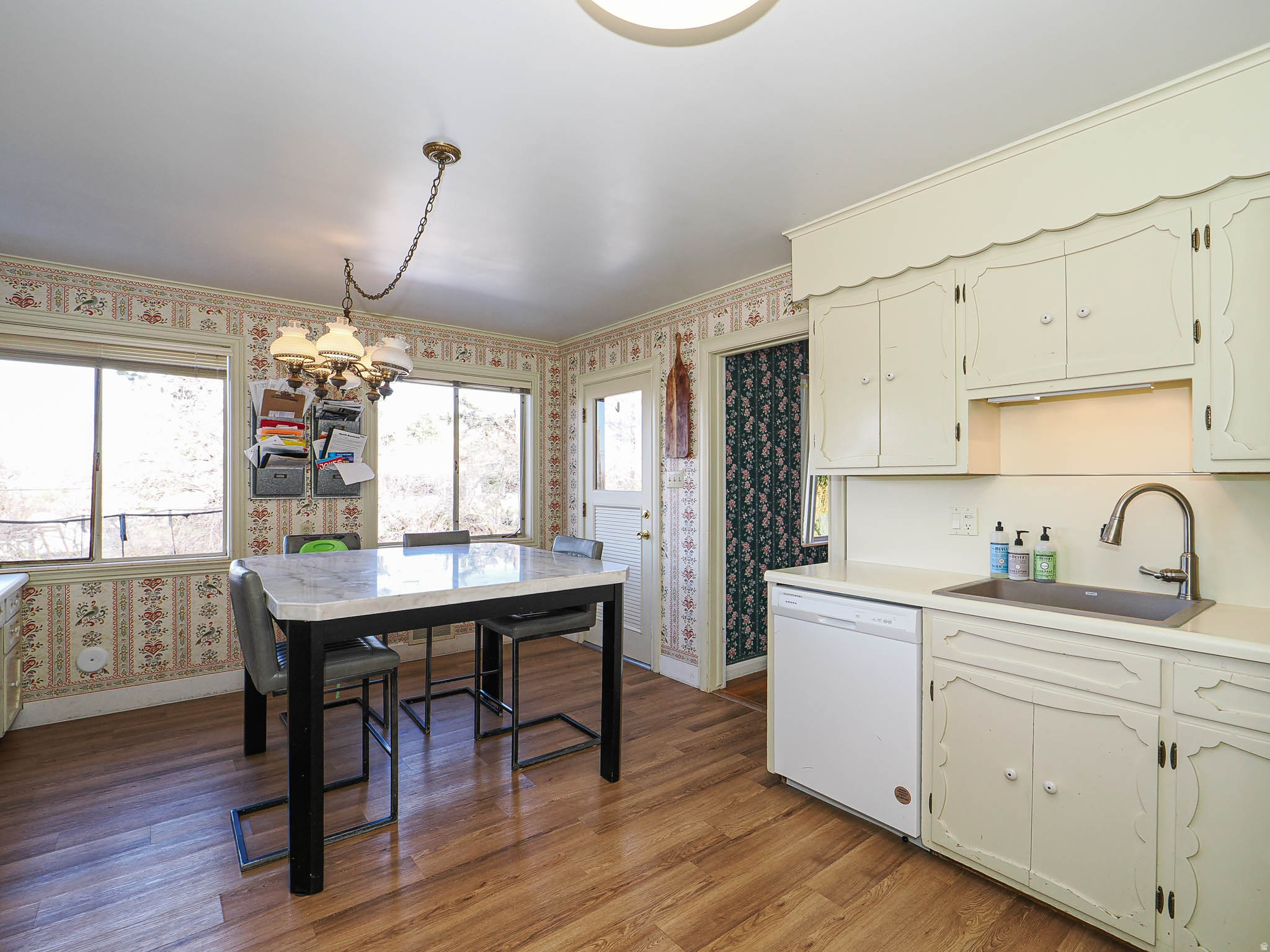 MOUNT OLYMPUS ACRES - Residential