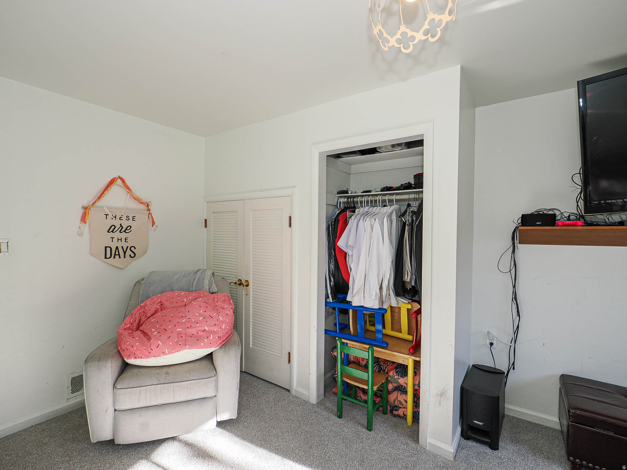 MOUNT OLYMPUS ACRES - Residential