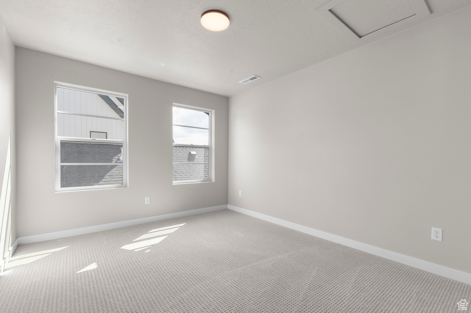 BROADVIEW SHORES COTTAGES 734 - Residential