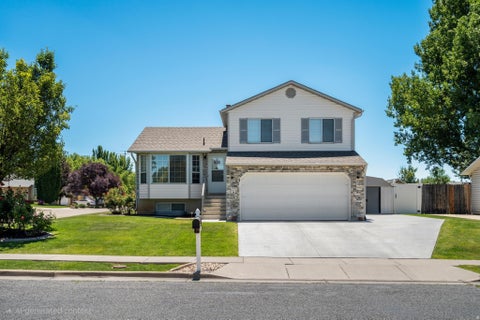 Photo of 3307 W 4975 S, Roy, UT 84067 (MLS # 2165182)