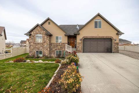 Photo of 888 W 460 S, Tremonton, UT 84337 (MLS # 2126560)